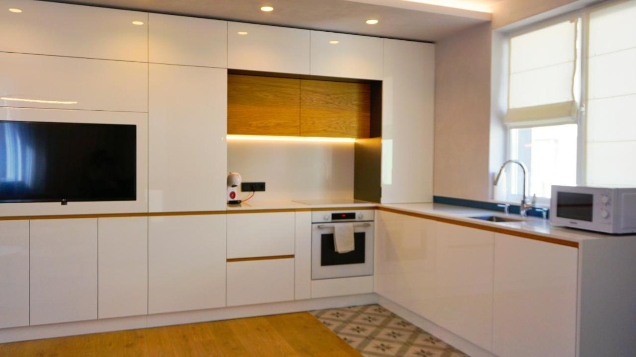 Апартамент Жасмин С Частен Гараж - Jasmin Apartment With Private Garage Varna Buitenkant foto