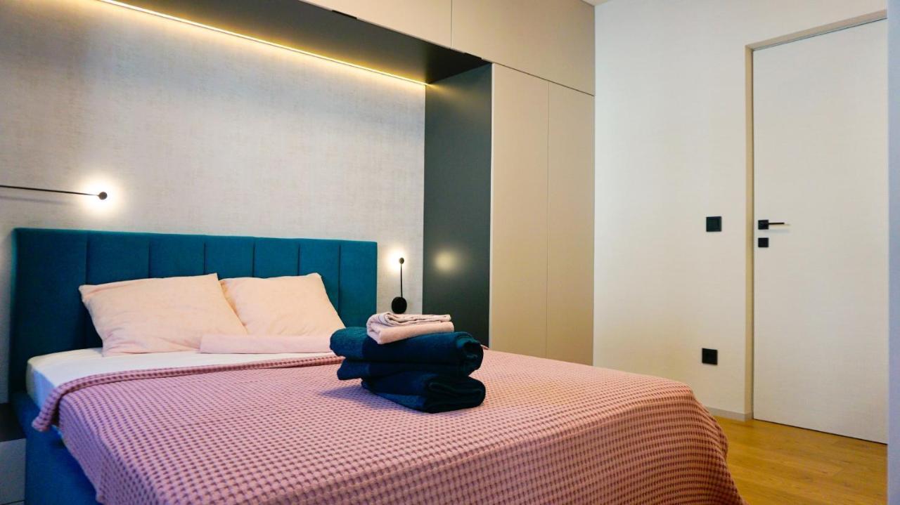 Апартамент Жасмин С Частен Гараж - Jasmin Apartment With Private Garage Varna Buitenkant foto