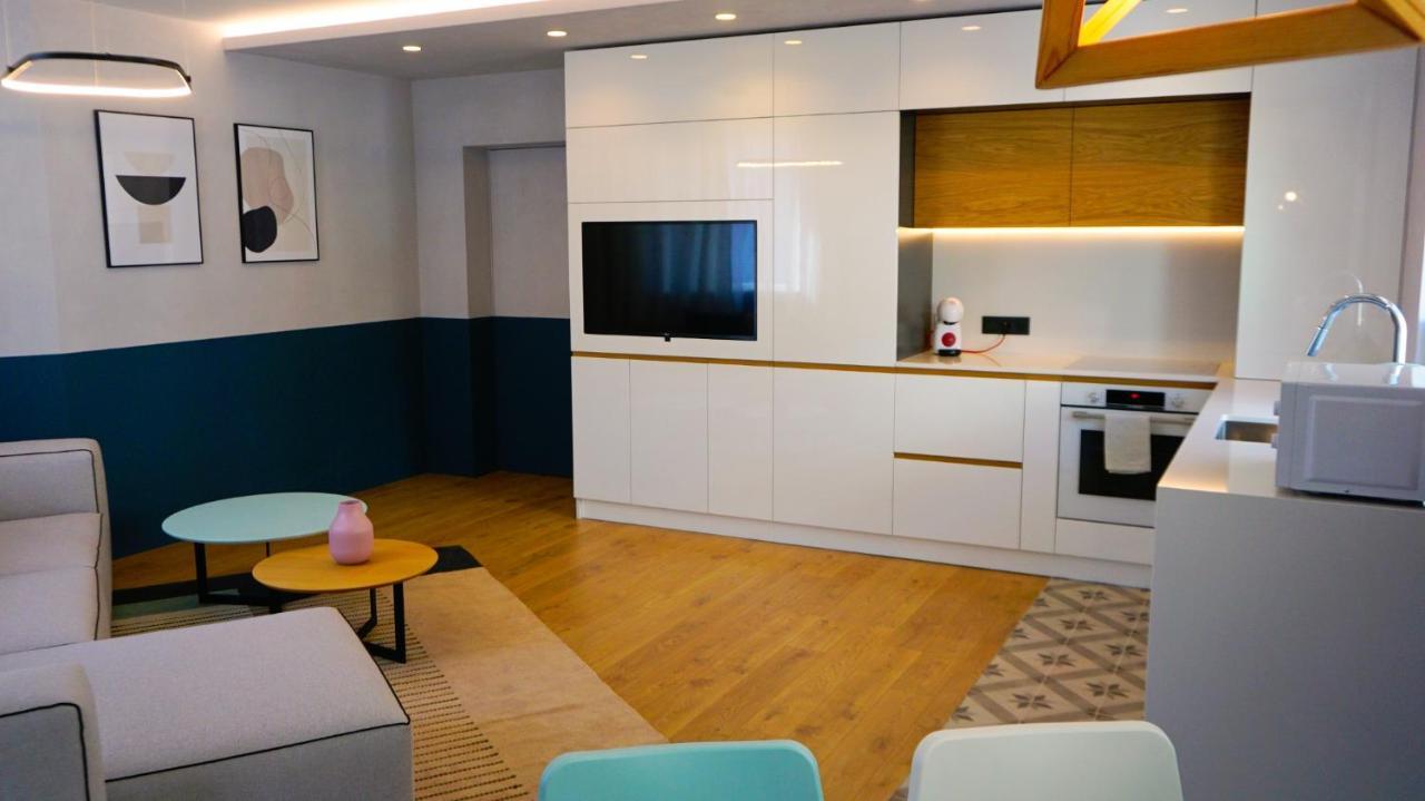 Апартамент Жасмин С Частен Гараж - Jasmin Apartment With Private Garage Varna Buitenkant foto