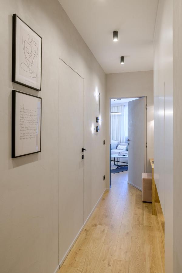 Апартамент Жасмин С Частен Гараж - Jasmin Apartment With Private Garage Varna Buitenkant foto